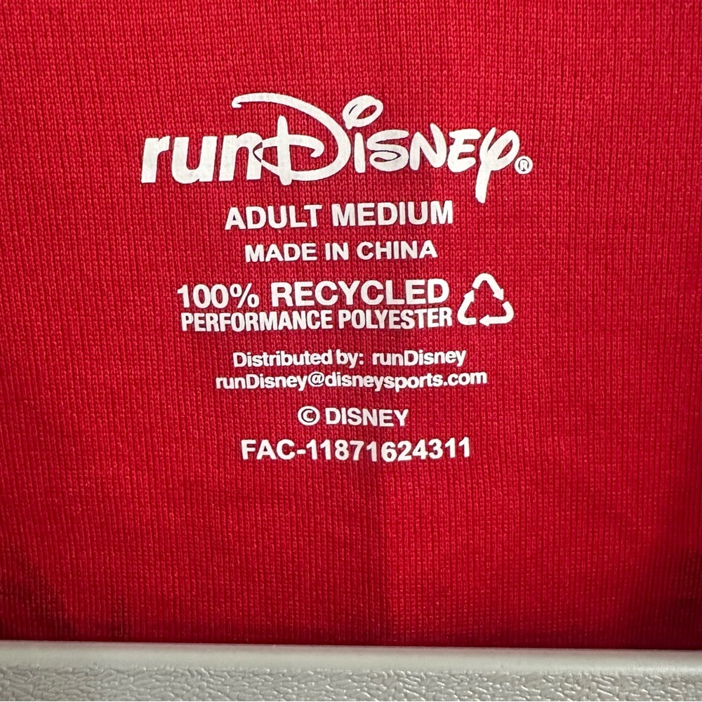 runDisney 2025 Walt Disney World Marathon Red Long Sleeve Performance Shirt L - Picture 3 of 9